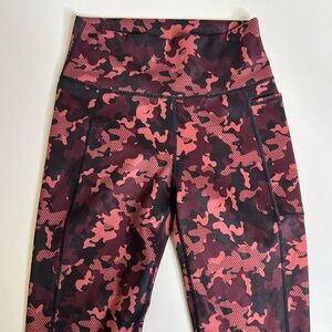 Sweaty Betty Camouflage Leggings in Red and Black